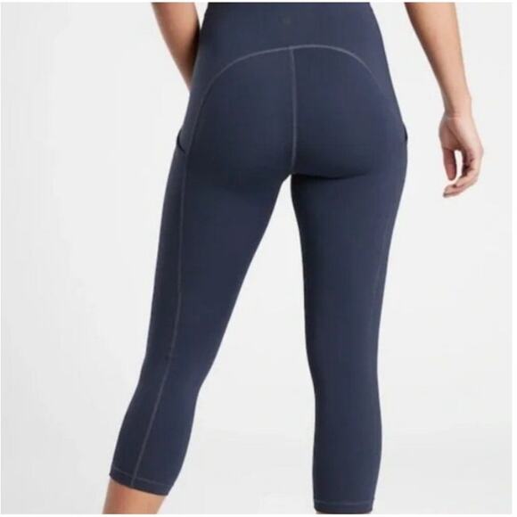 Athleta Leggings Ultimate Stash Pocket Capri Navy Blue Athletic Size LP - Picture 2 of 12